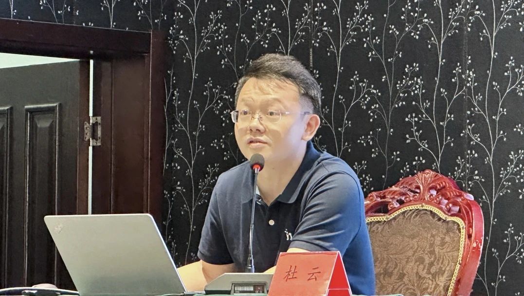 杜云3.jpg 杜云3.jpg